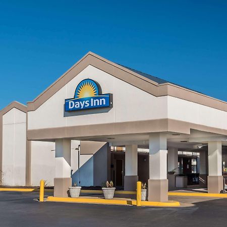 Days Inn By Wyndham Саут-Хилл Экстерьер фото